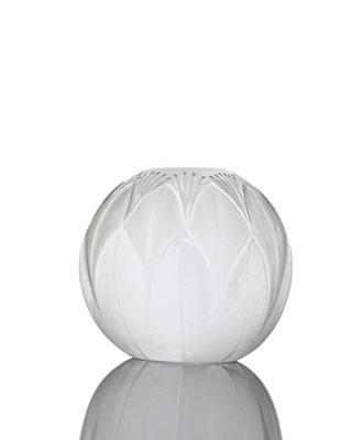 Lot 181 - Peter Dreiser, a studio glass paperweight,...