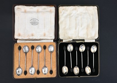 Lot 91 - A cased set of six George V silver and enamel...