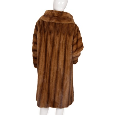 Lot 431 - A demi buff mink fur coat