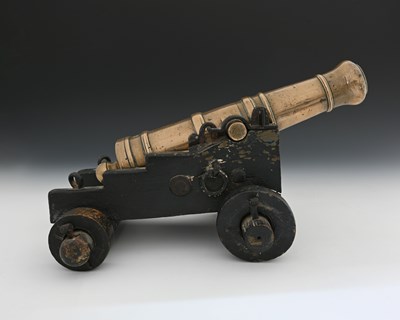 Lot 207 - A George III bronze 8 bore signal cannon in...