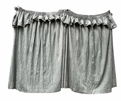 Lot 437 - A three-piece curtain valance set, featuring a...