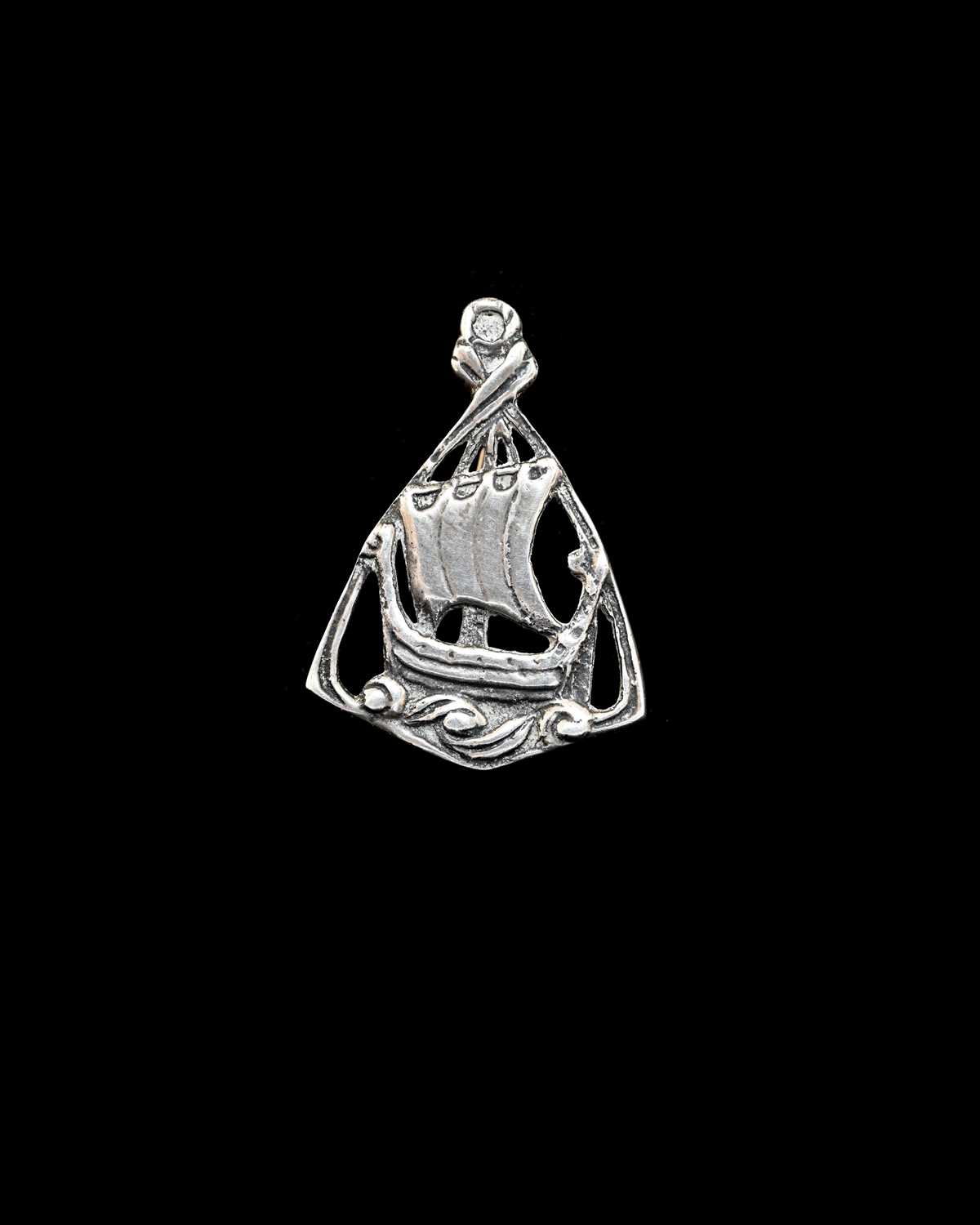 Lot 39 - Alexander Ritchie, a Scottish Iona silver