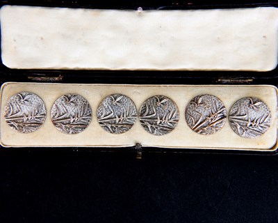 Lot 117 - A boxed set of six Aesthetic Movement silver...