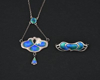 Lot 18 - Charles Horner, an Art Nouveau silver and enamel necklace and a brooch