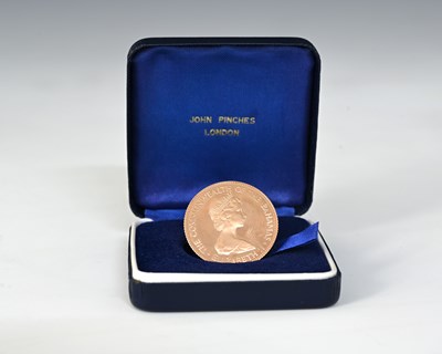 Lot 90 - Elizabeth II, Bahamas, Fifty Dollar gold proof...