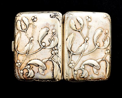 Lot 136 - An Art Nouveau silver cigarette case, Charles...