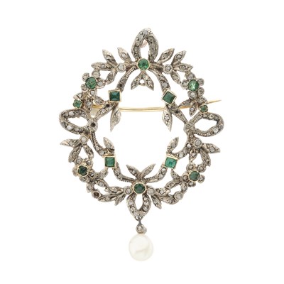 Lot 197 - An early 20th century emerald, diamond and pearl pendant brooch