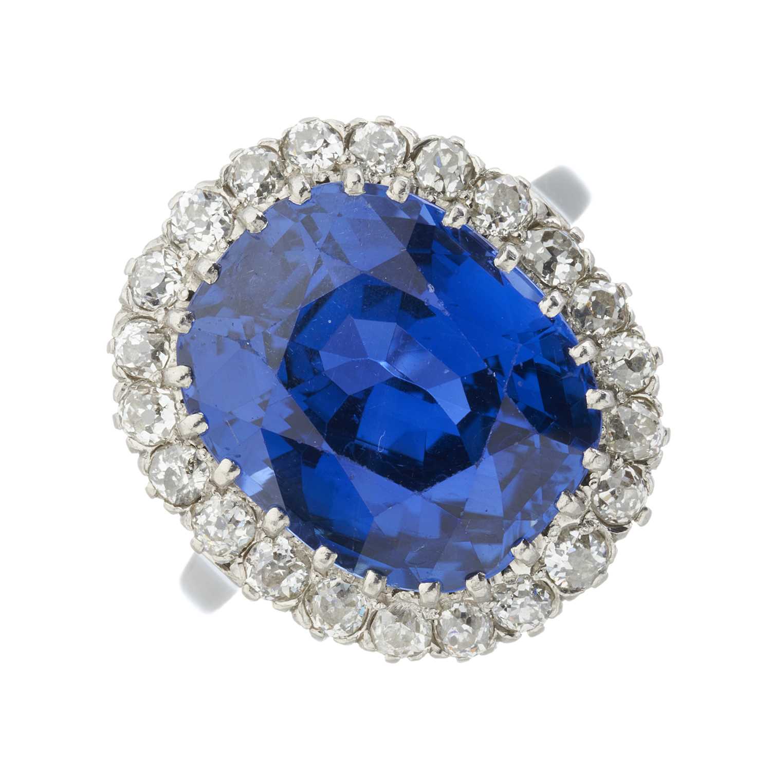 154 - An exceptional early 20th century platinum unheated Sri Lankan sapphire and diamond cluster ring