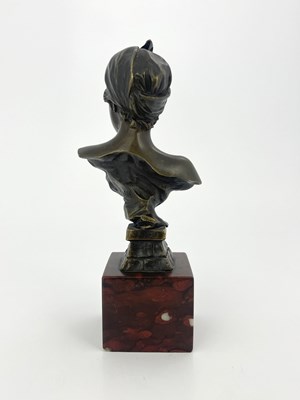 Lot 614 - Emmanuel Villanis, Javotte, bronze bust of a...