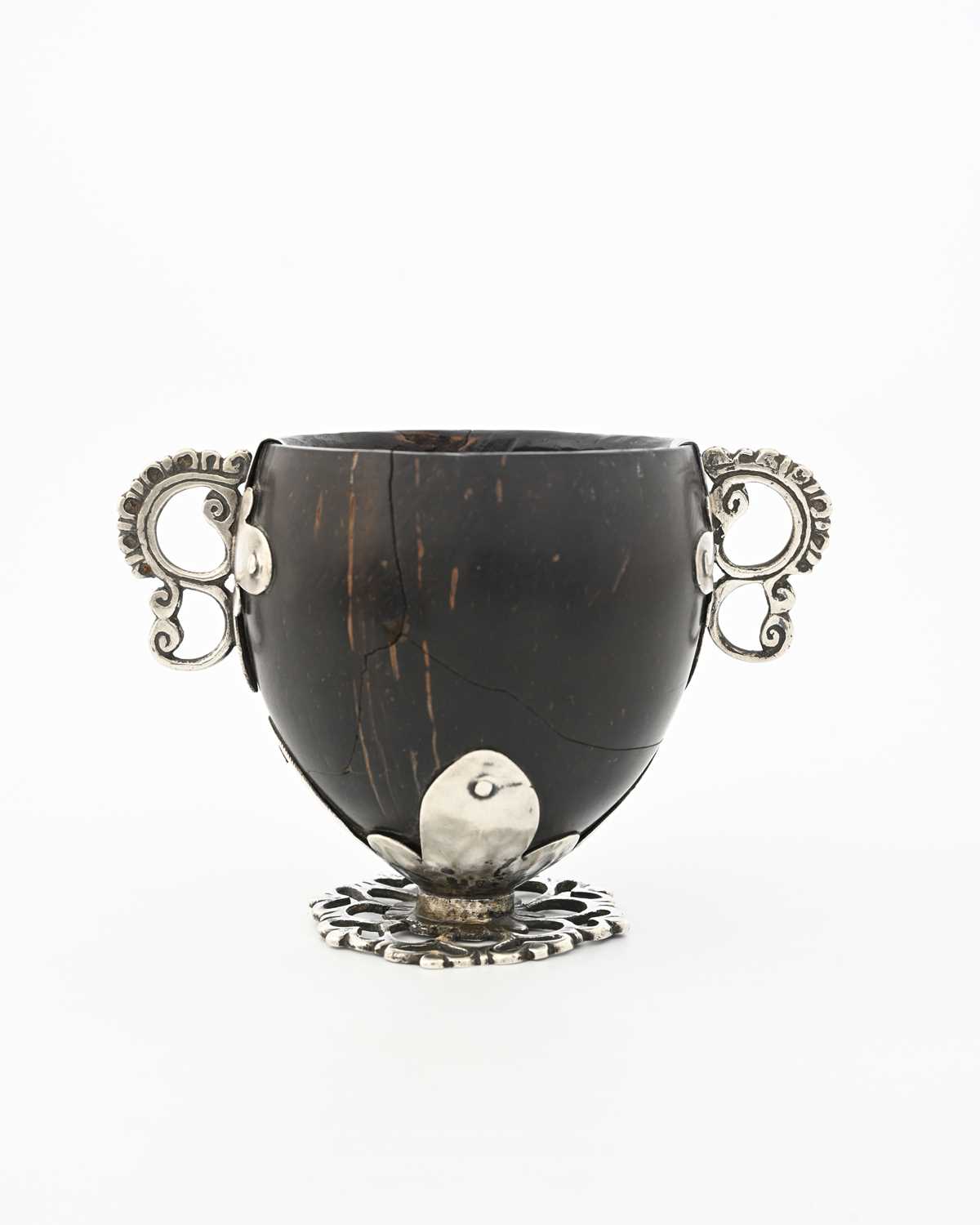 Lot 113 - An 18th century Spanish Colonial 'coco...