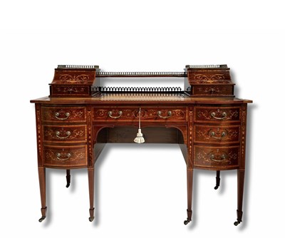 Lot 237 - An Edwardian mahogany Carlton House desk,...