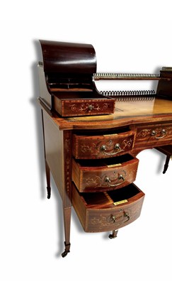 Lot 237 - An Edwardian mahogany Carlton House desk,...