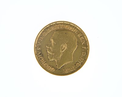 Lot 59 - George V, Sovereign, 1915