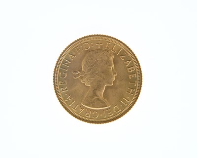 Lot 61 - Elizabeth II, Sovereign, 1958