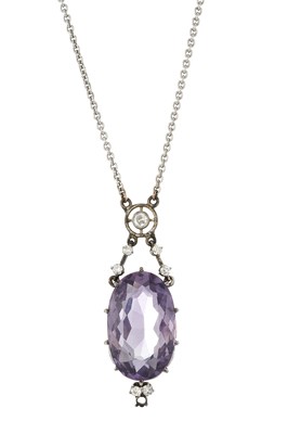 Lot 143 - An early 20th century 14ct gold amethyst and diamond necklace