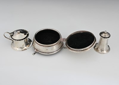 Lot 58 - An Elizabeth II silver dressing table...