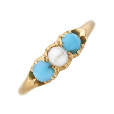 Lot 128 - An Edwardian 22ct gold turquoise and pearl three-stone ring