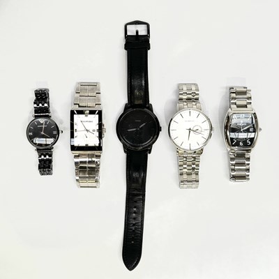 Lot 583 - A selection of watches