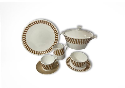 Lot 8 - Royal Tuscan 'Counterpoint' china table ware...