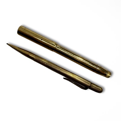 Lot 686 - A 9ct gold Mabie Todd & Co. 'Swan Pen'...