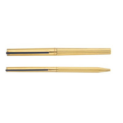 Lot 478 - S T Dupont, a Classique vermeil capped fountain pen and ballpoint pen set