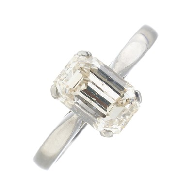 Lot 223 - A platinum diamond single-stone ring