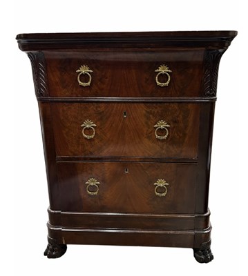 Lot 860 - An early mahogany 19th-century bachelor chest...