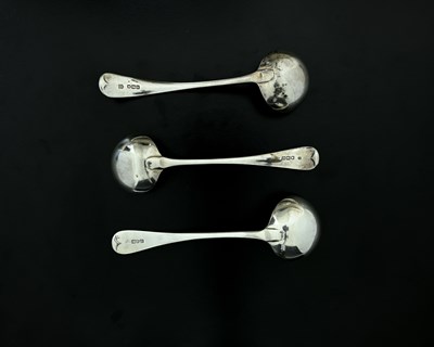 Lot 41 - A pair of Victorian silver Old English pattern...