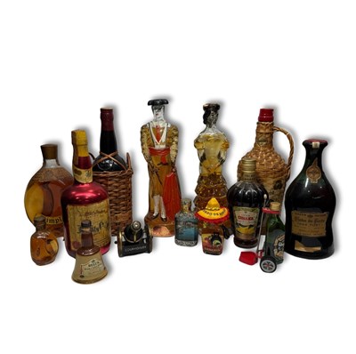 Lot 117 - A collection of spirits: 1964 Port, Dimple...