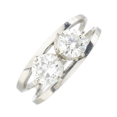 Lot 186 - A diamond two-stone dress ring