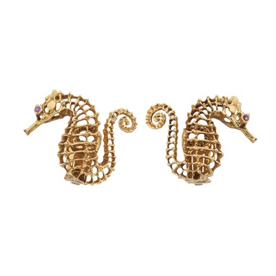 Lot 92 - Ilias Lalaounis, a pair of 18ct gold pink sapphire seahorse clip earrings