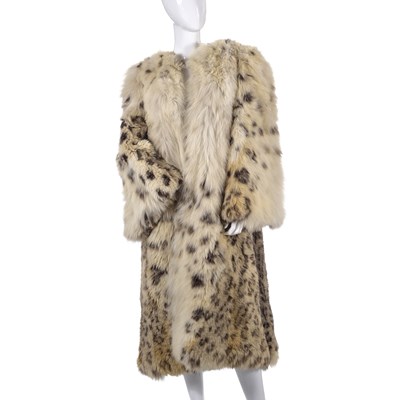 Lot 517 - A 1930s real snow leopard fur coat