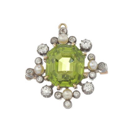 Lot 152 - A late Victorian gold and silver, peridot, diamond and pearl pendant brooch