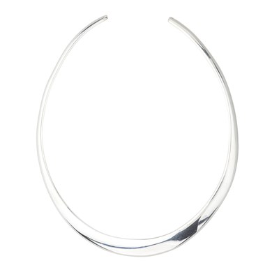 Lot 79 - Tiffany & Co., a vintage silver flat cuff collar necklace