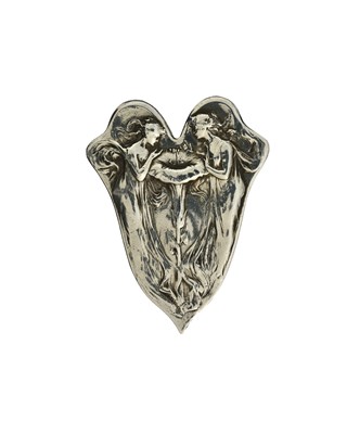 Lot 71 - An Art Nouveau white metal brooch, heart form,...