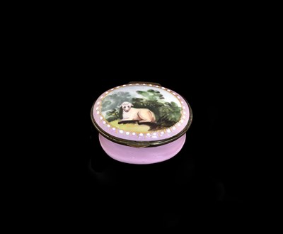 Lot 298 - A Bilston enamel patch box, circa 1790, the...