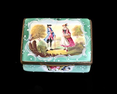 Lot 307 - A Bilston enamel snuff box, circa 1770,...