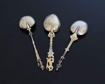 Lot 71 - Three Continental silver-coloured metal...