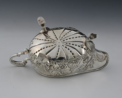 Lot 49 - A late Victorian silver sauce boat, modelled...