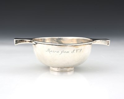 Lot 144 - A George V Scottish silver quaich, of...