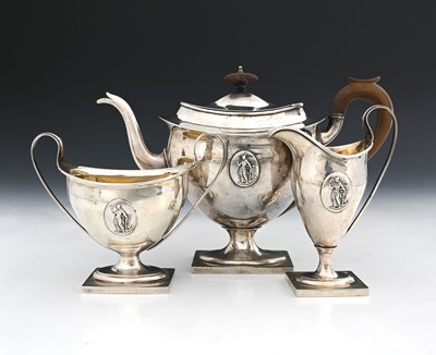 Lot 176 - An Edwardian silver three-piece tea set,...