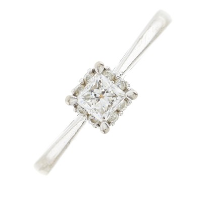 Lot 121 - An 18ct gold diamond single-stone ring