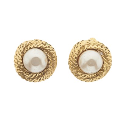 Lot 383 - Chanel, a pair of clip-on earrings.