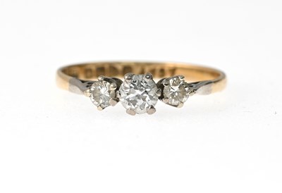 Lot 29 - An early 20th century 18ct gold diamond three-stone ring