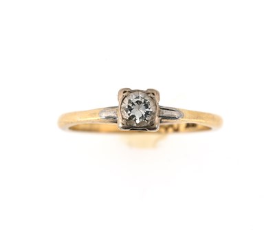 Lot 22 - An early 20th century 18ct gold and platinum, diamond single-stone ring