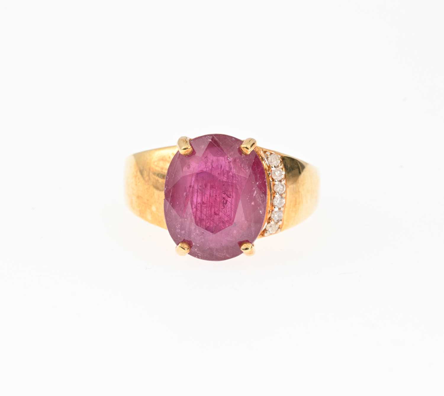 Lot 43 - An 18ct gold ruby and diamond dress ring