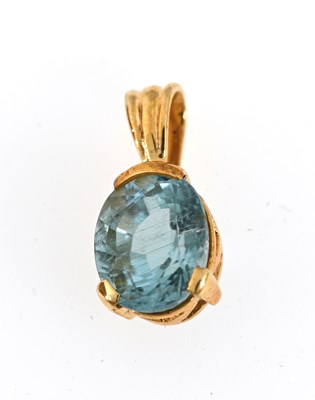 Lot 3 - An 18ct gold blue tourmaline single-stone pendant