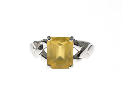 Lot 20 - An 18ct gold fire opal single-stone ring