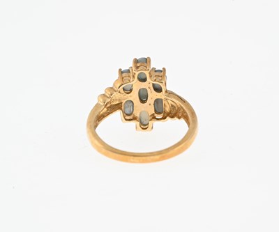 Lot 11 - A 9ct gold cat's eye alexandrite cluster ring