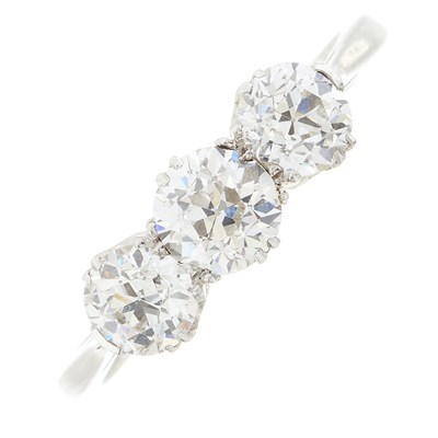 Lot 116 - A mid 20th century diamond three-stone ring